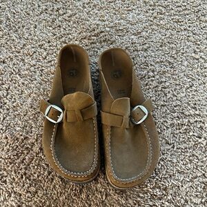 Birkenstock Buckley clogs